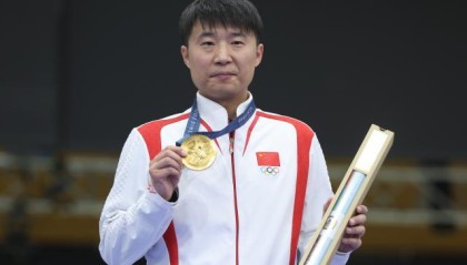 ewc-三朝元老李越宏巴黎圆梦，15年坚持终获回报